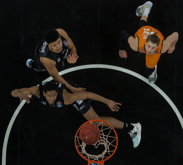 登东克尔加 登东克尔加