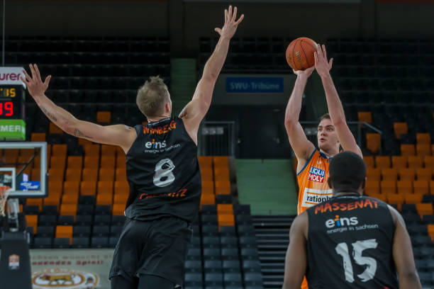 尤其是在拦 尤其是在拦