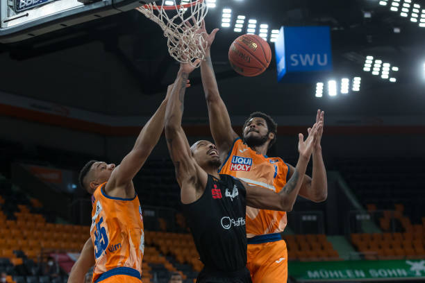 顽强的防守 顽强的防守